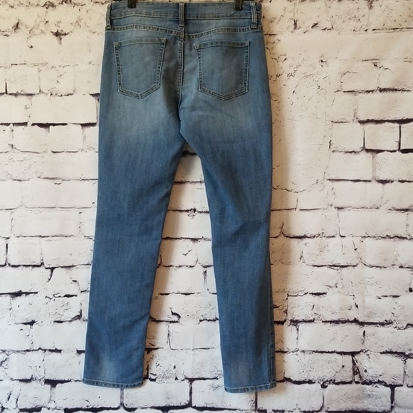 Gap Mid-Rise Classic Straight Jeans - Size 4 - GUC - Picture 2 of 8